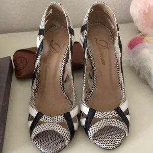 Delman Pumps